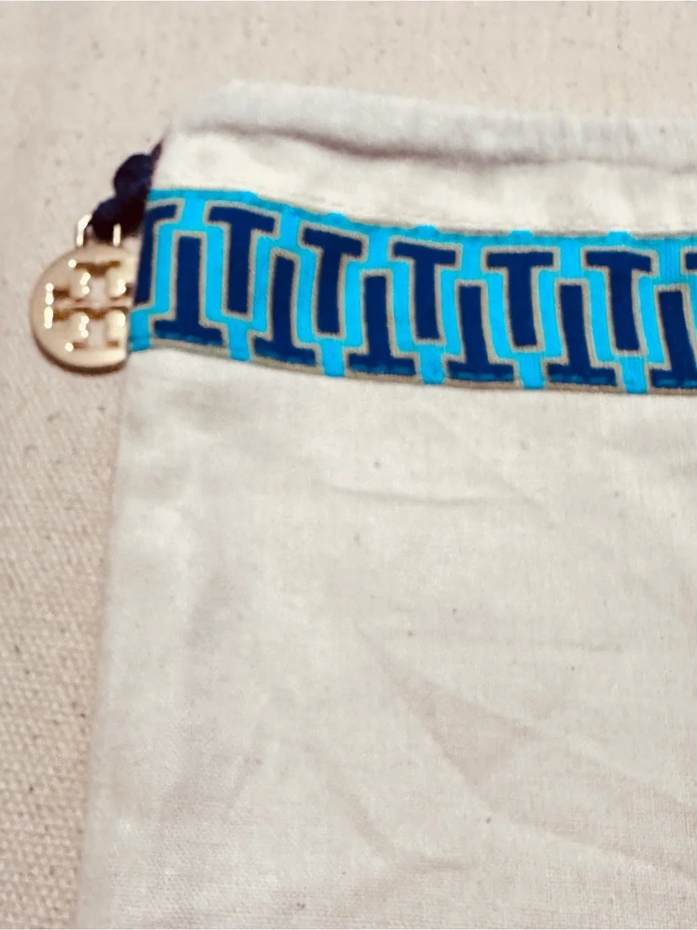 Tory Burch | Shoe Bag | Tory Burch Cloth Shoe Bag with Gold Tory Emblem